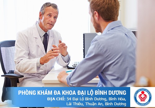 đi vệ sinh ra máu